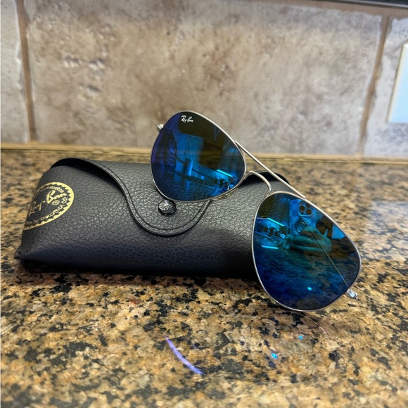 Authentic Ray Ban sunglasses with blue lenses and silver frames Aviator - Picture 2 of 7
